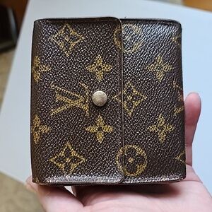 Authentic 2000 Vintage Louis Vuitton Monogram Elise Compact Wallet  SKU #001
